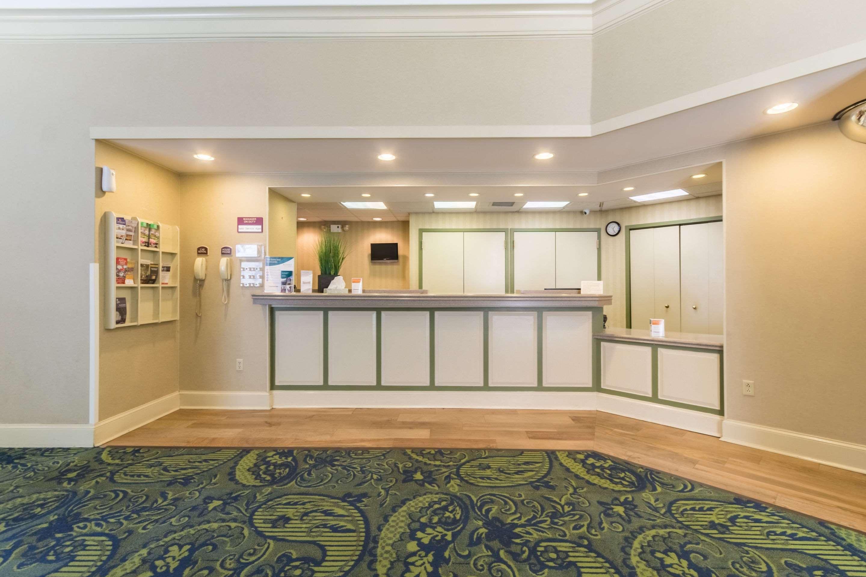 Quality Inn & Suites Conference Center ווסט צ'סטר מראה חיצוני תמונה